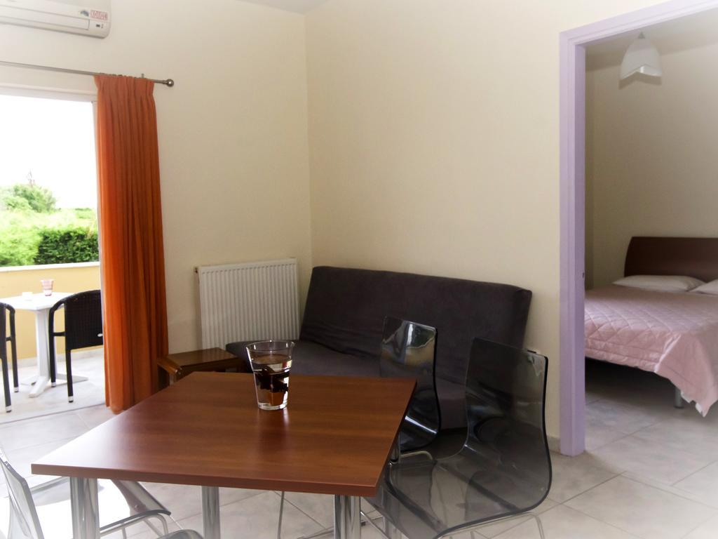 Voula Apartments Mytikas  Rum bild